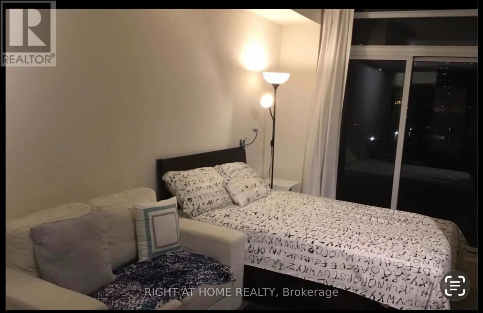 409 - 88 SHEPPARD AVENUE E