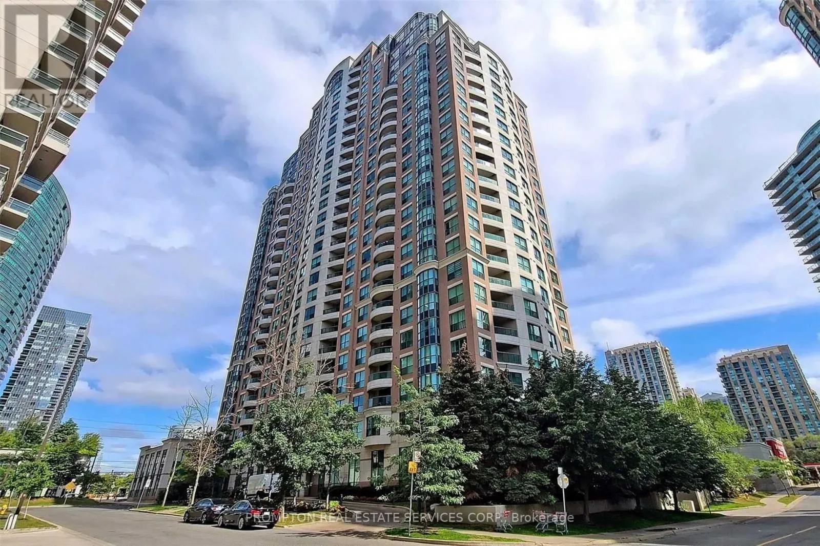 2205 - 7 LORRAINE DRIVE