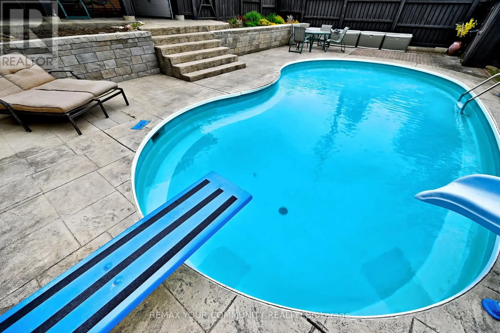 39 PRATTLEY DRIVE