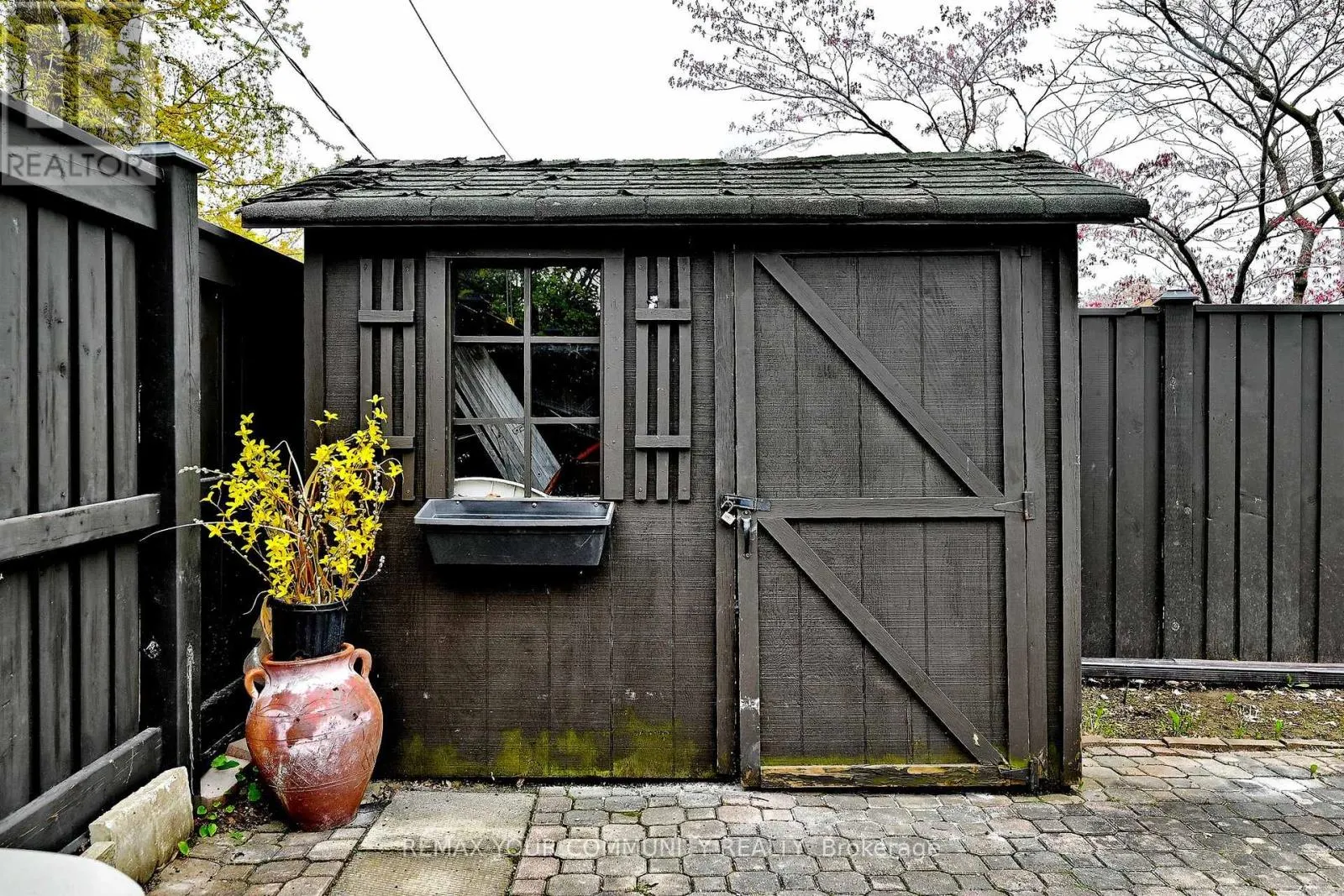 39 PRATTLEY DRIVE
