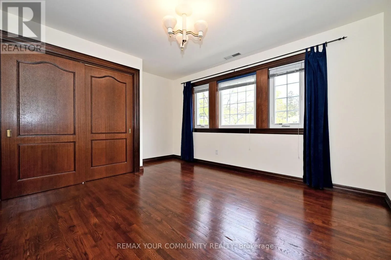 39 PRATTLEY DRIVE