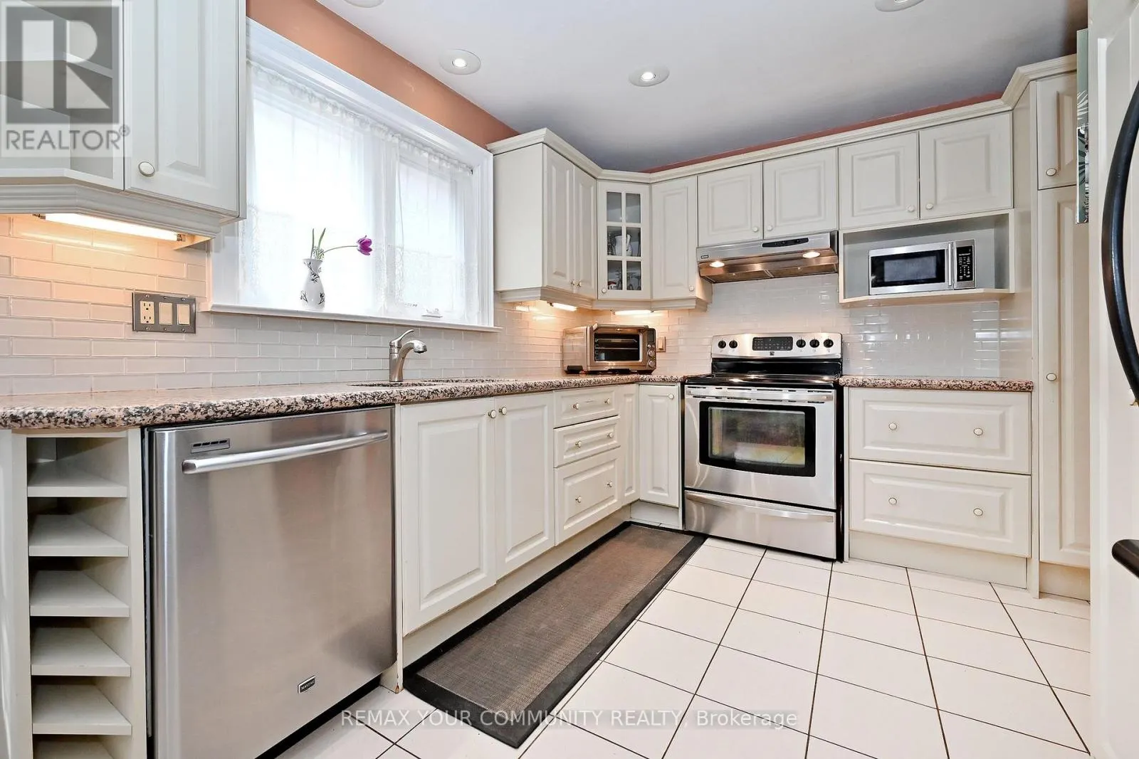 39 PRATTLEY DRIVE