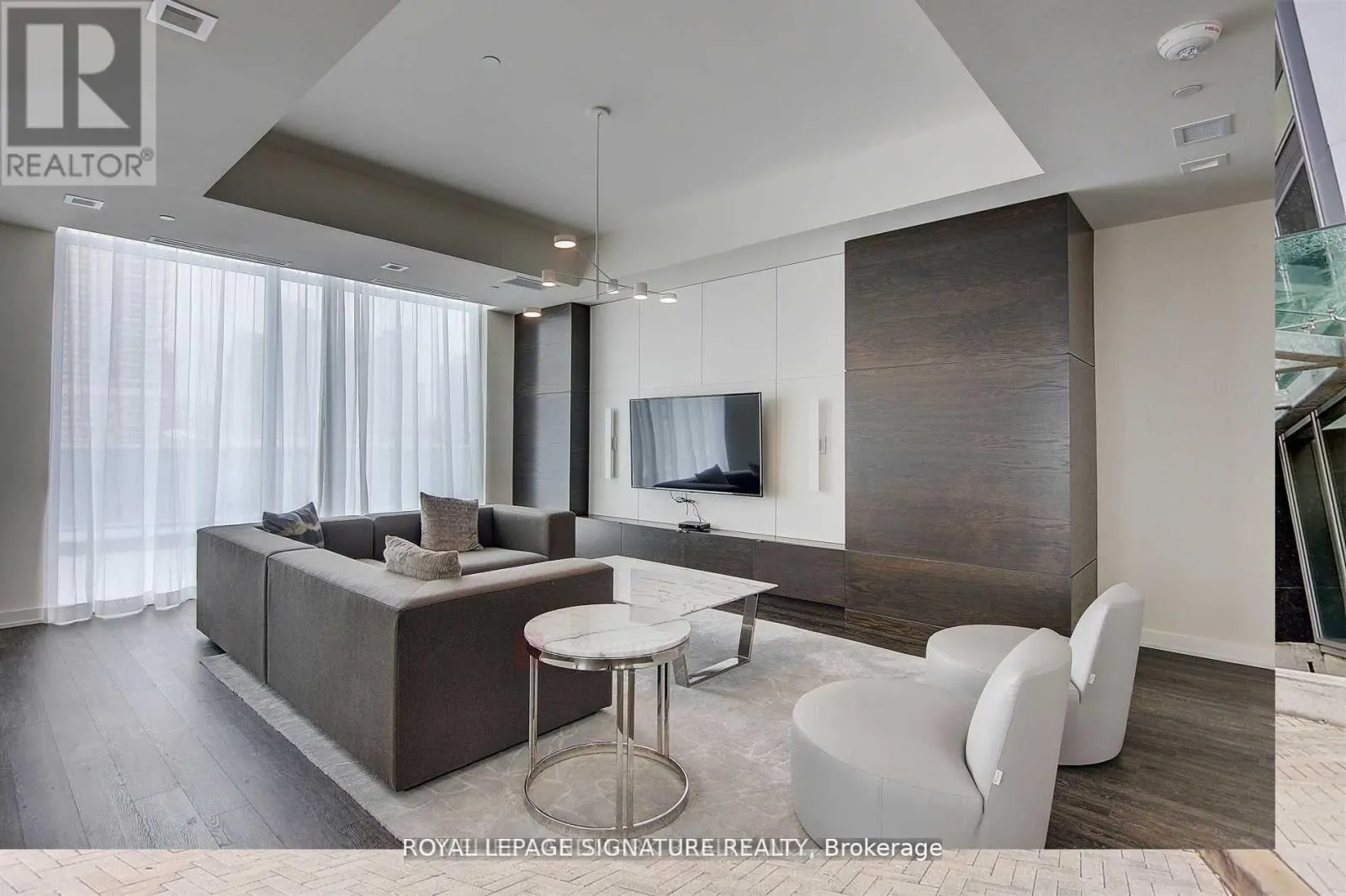 UPH03 - 5180 YONGE STREET