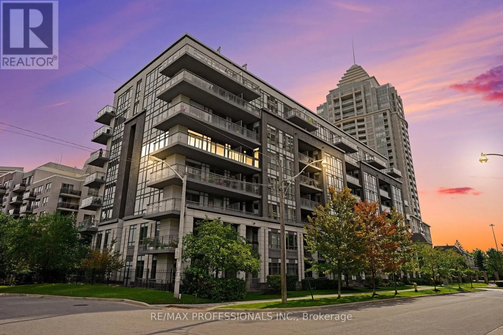 417 - 17 KENASTON GARDENS