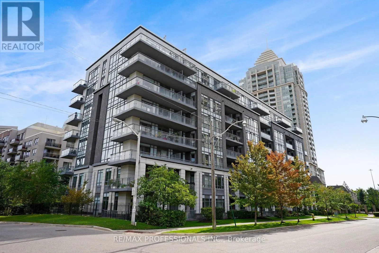 417 - 17 KENASTON GARDENS