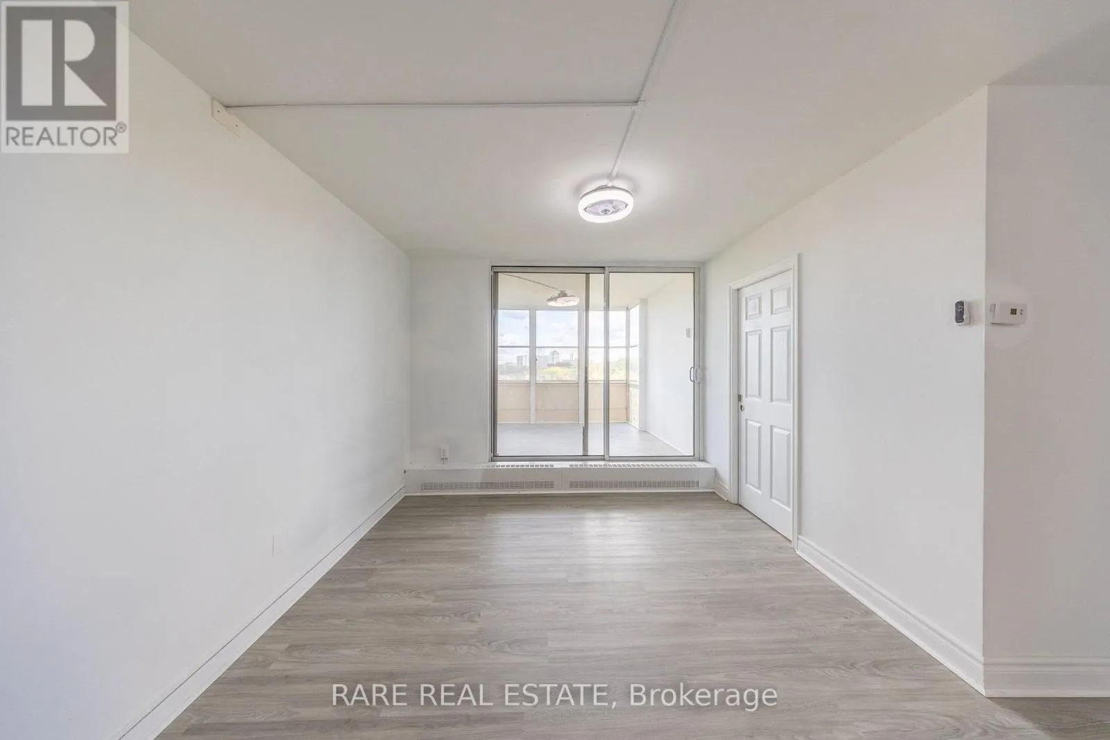 914 - 60 PAVANE LINKWAY