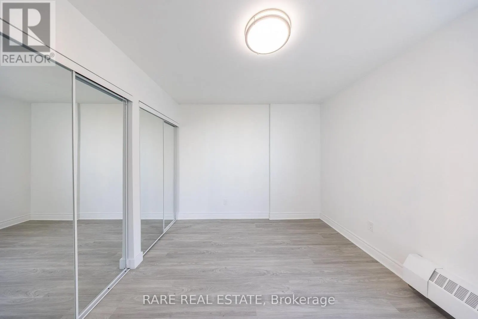 914 - 60 PAVANE LINKWAY