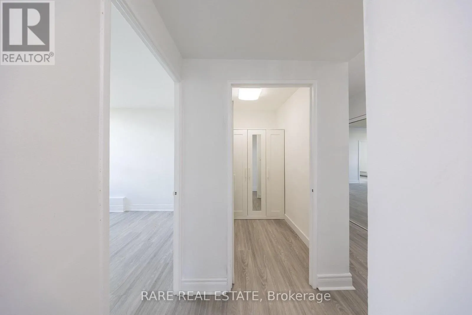 914 - 60 PAVANE LINKWAY