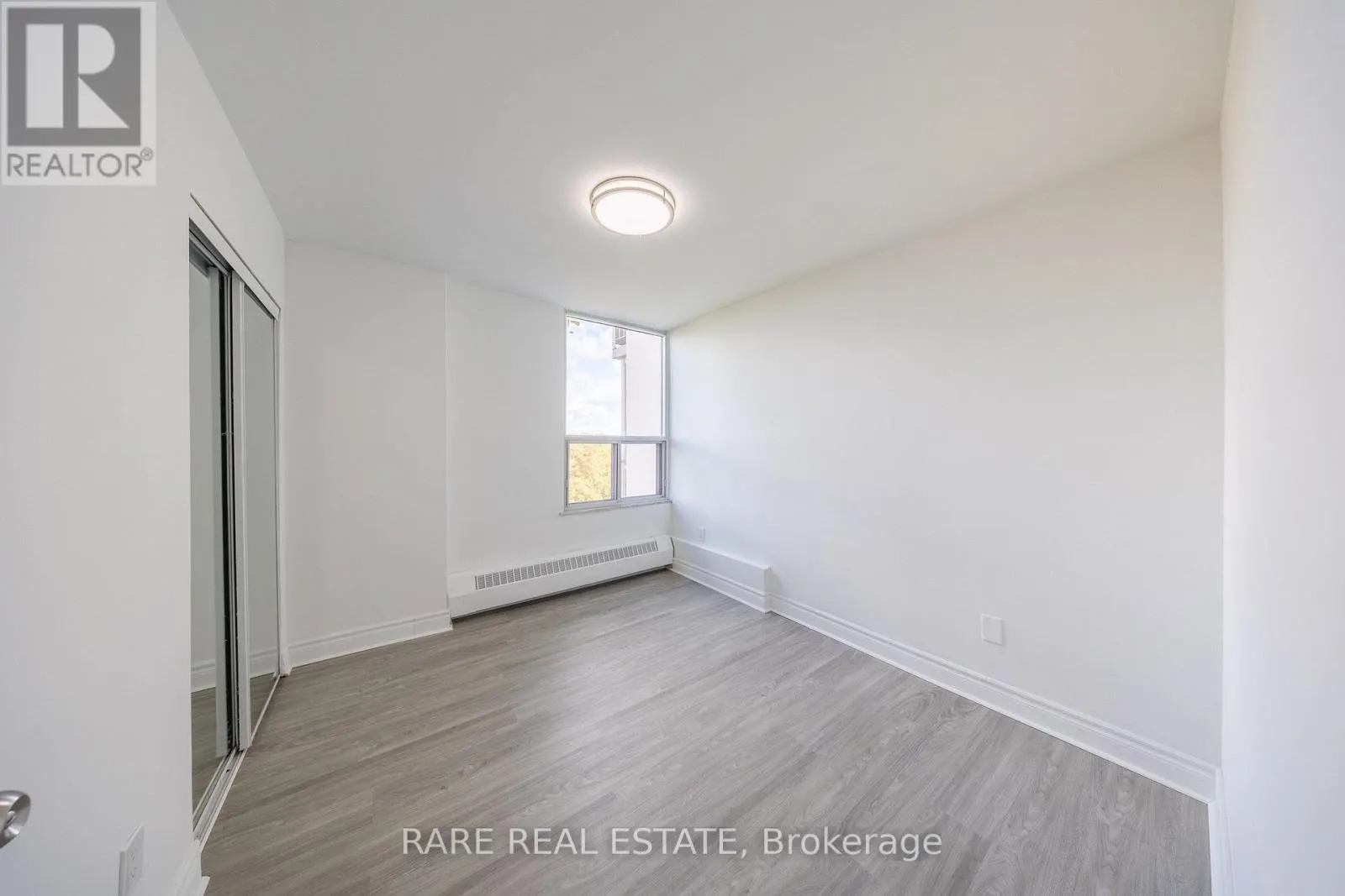 914 - 60 PAVANE LINKWAY