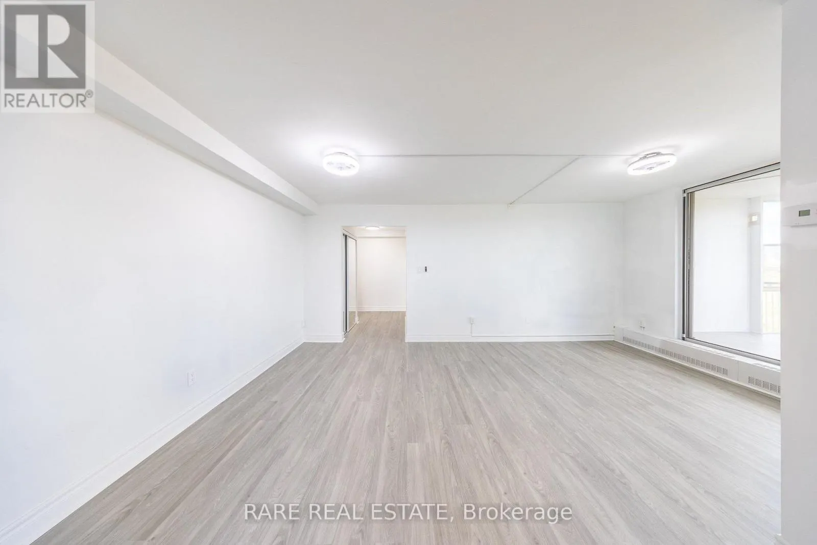 914 - 60 PAVANE LINKWAY