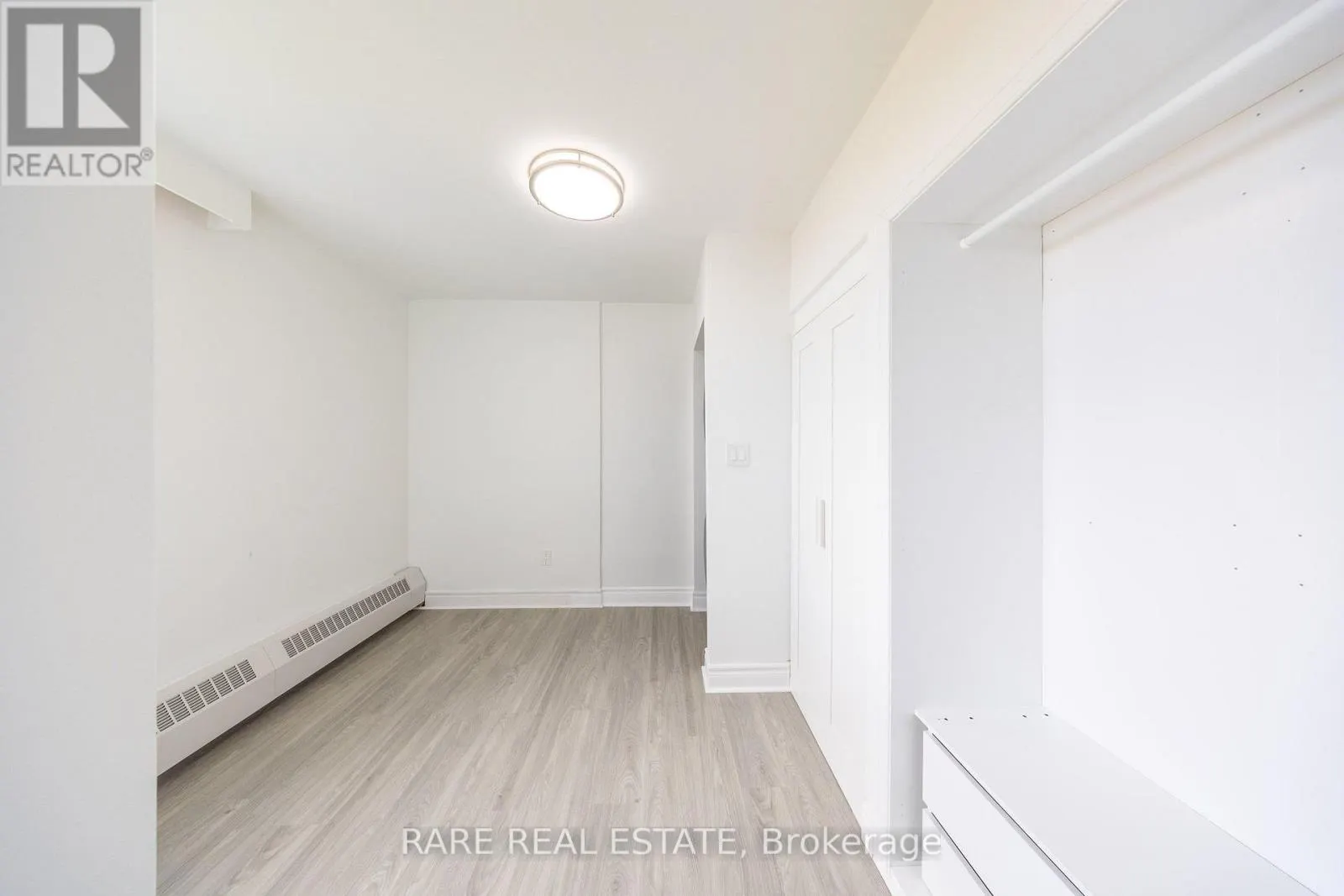 914 - 60 PAVANE LINKWAY