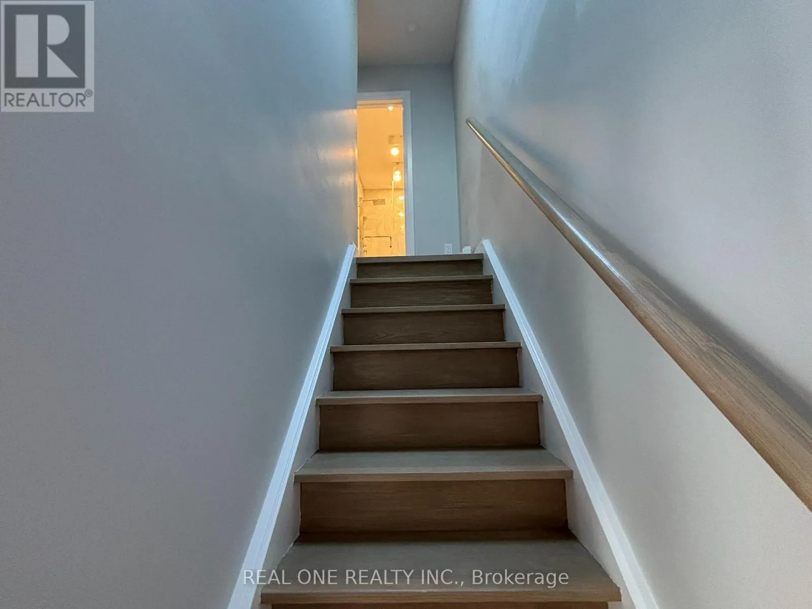 LANEWAY HOUSE - 90 DOUGLAS AVENUE