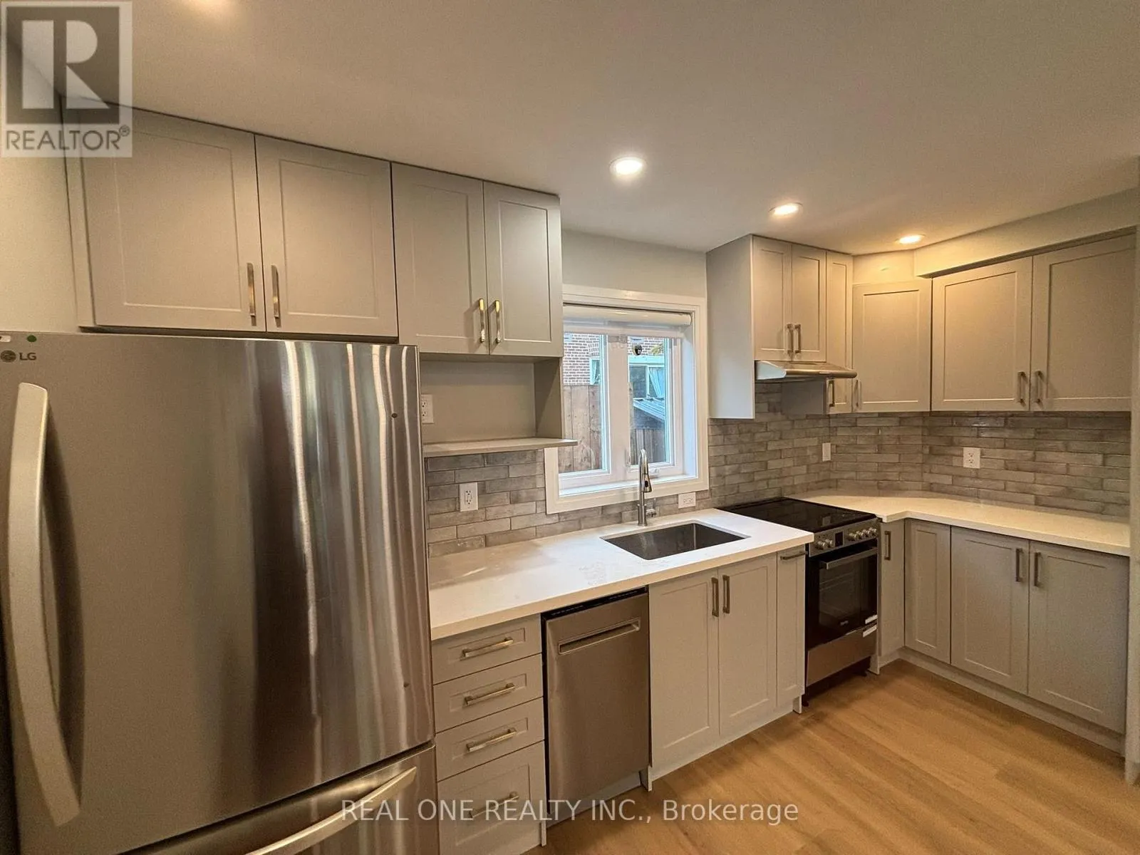 LANEWAY HOUSE - 90 DOUGLAS AVENUE