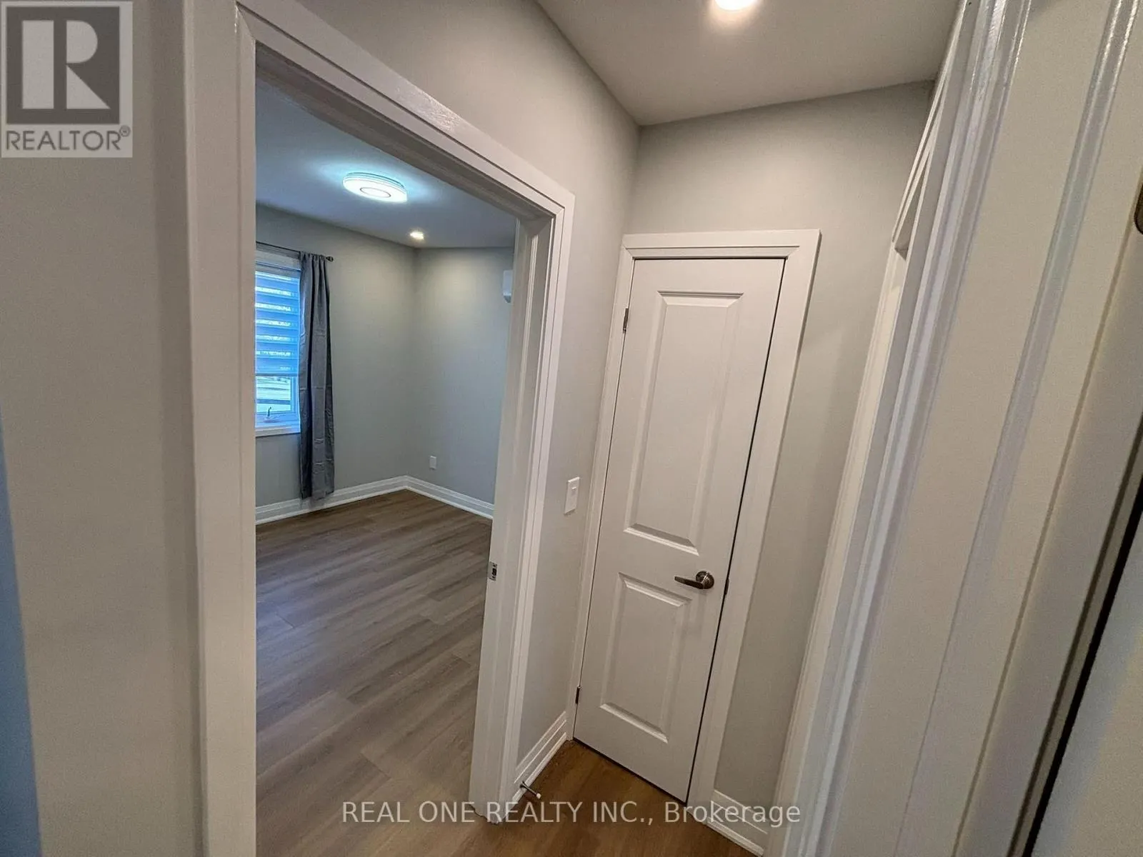 LANEWAY HOUSE - 90 DOUGLAS AVENUE