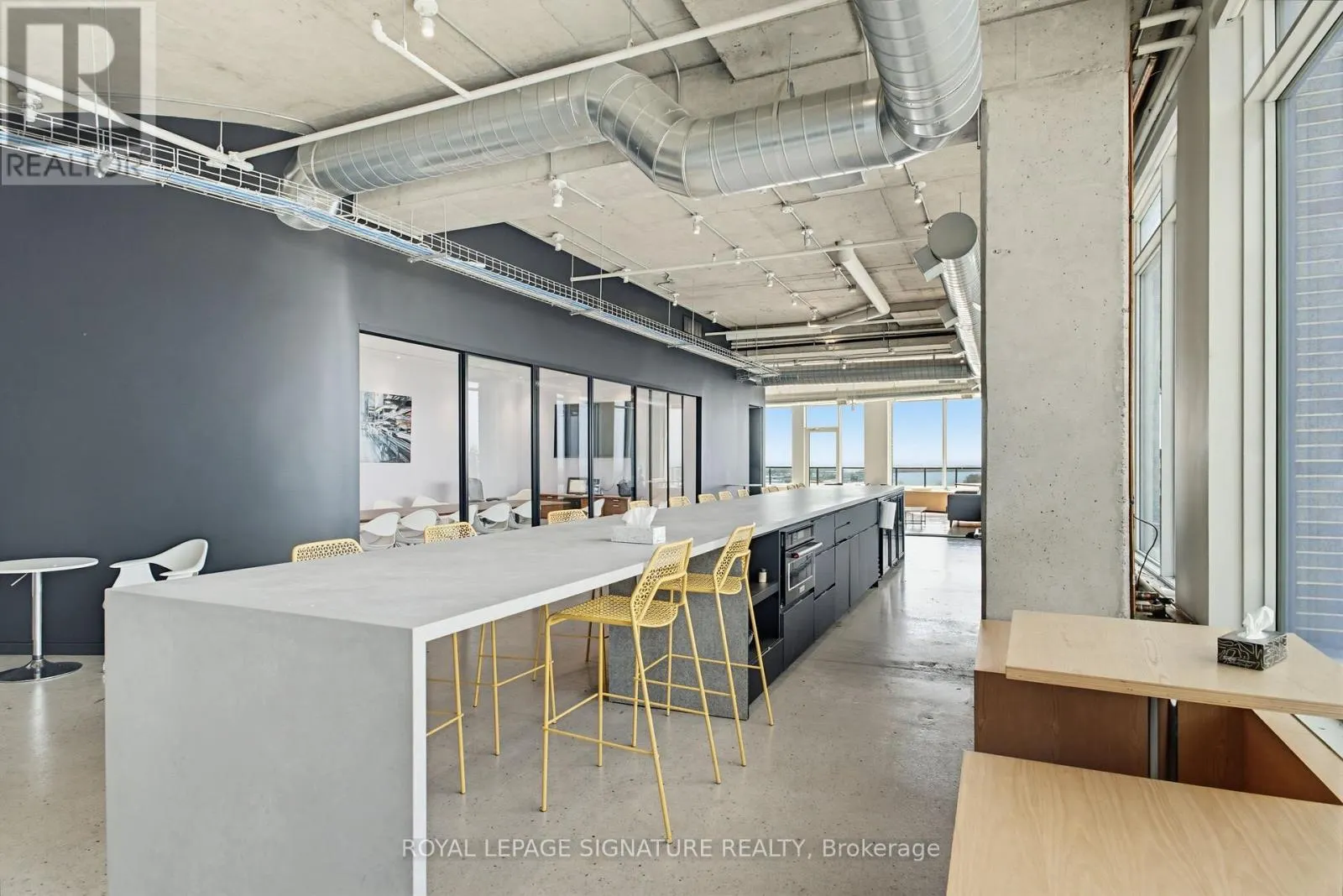 1314-1324 - 130 QUEENS QUAY E