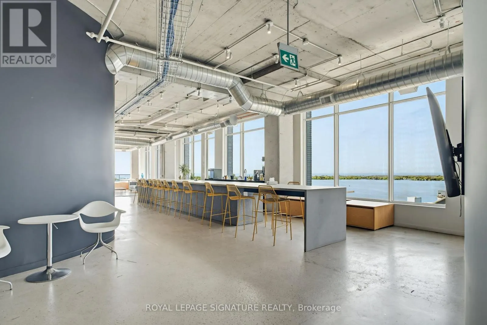 1314-1324 - 130 QUEENS QUAY E