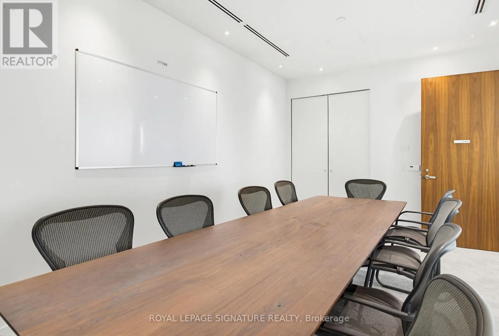 1314-1324 - 130 QUEENS QUAY E