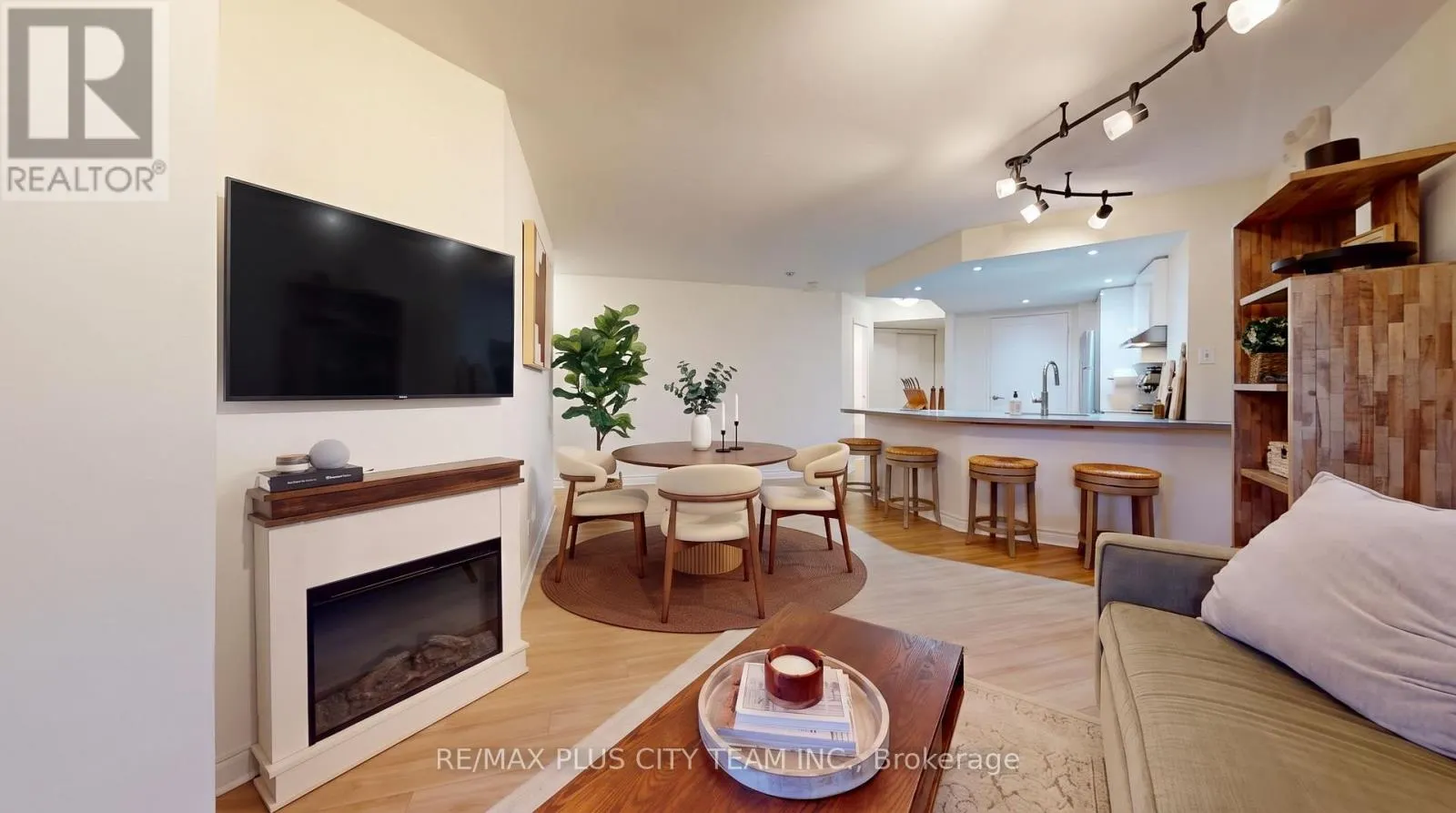 123 - 77 MAITLAND PLACE