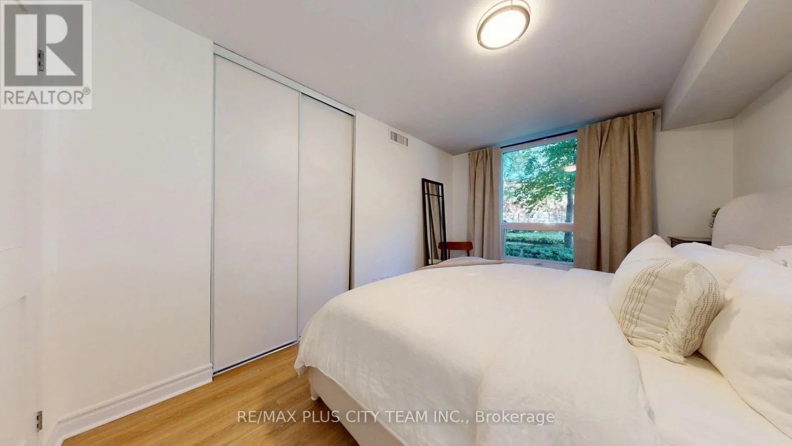123 - 77 MAITLAND PLACE