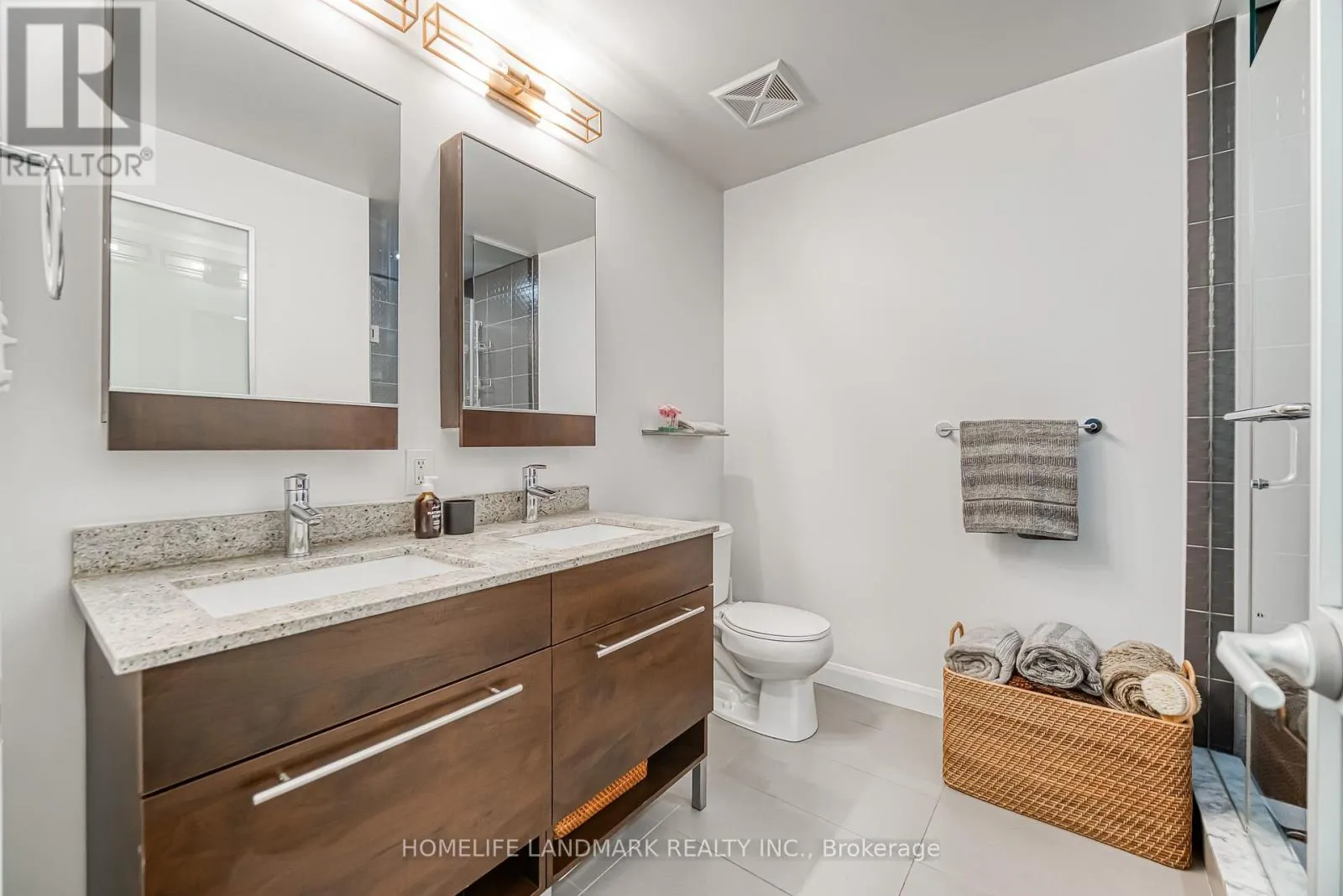 L101 - 150 HOMEWOOD AVENUE