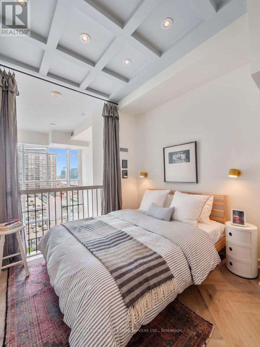 729 - 5 HANNA AVENUE #729