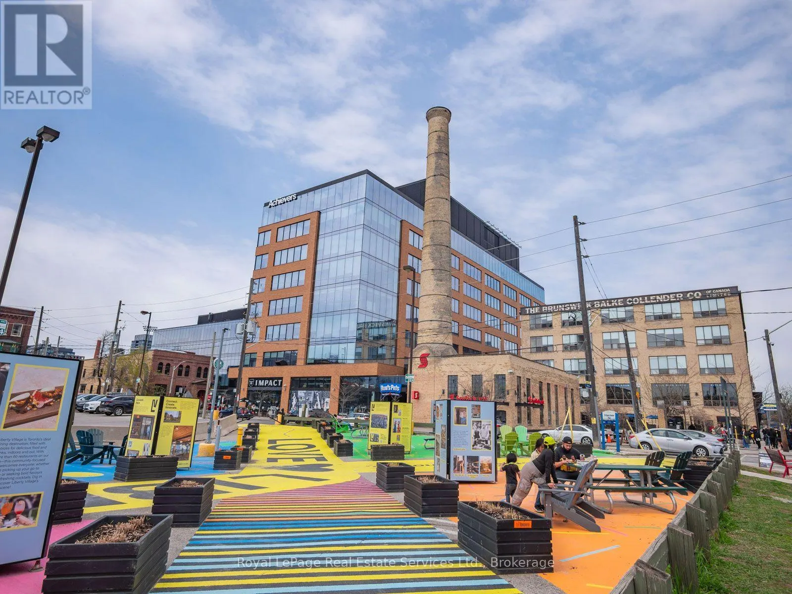729 - 5 HANNA AVENUE #729