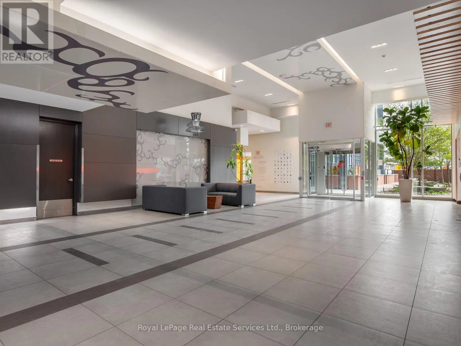 729 - 5 HANNA AVENUE #729