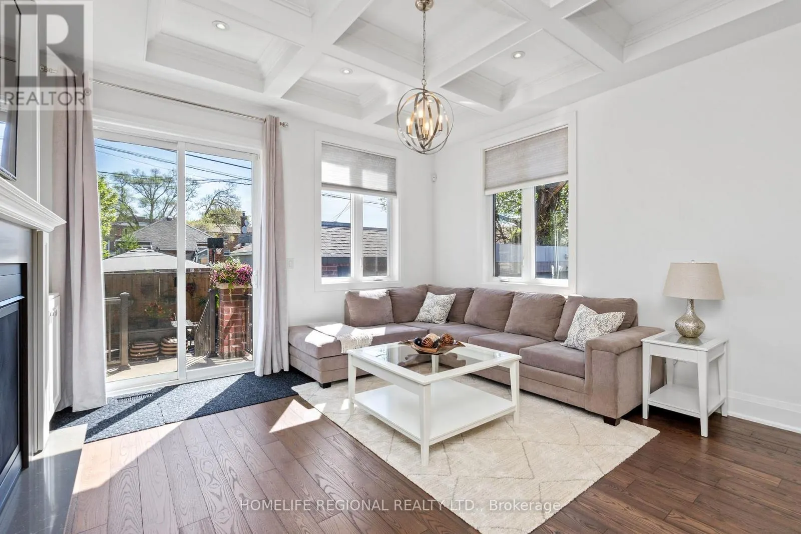 313 ROBINA AVENUE
