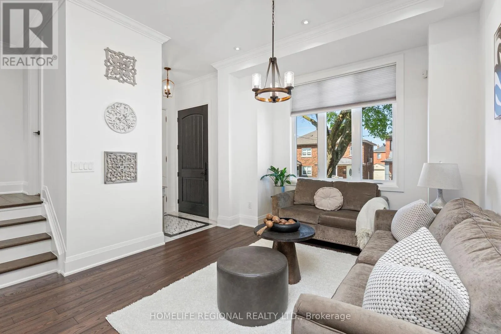 313 ROBINA AVENUE