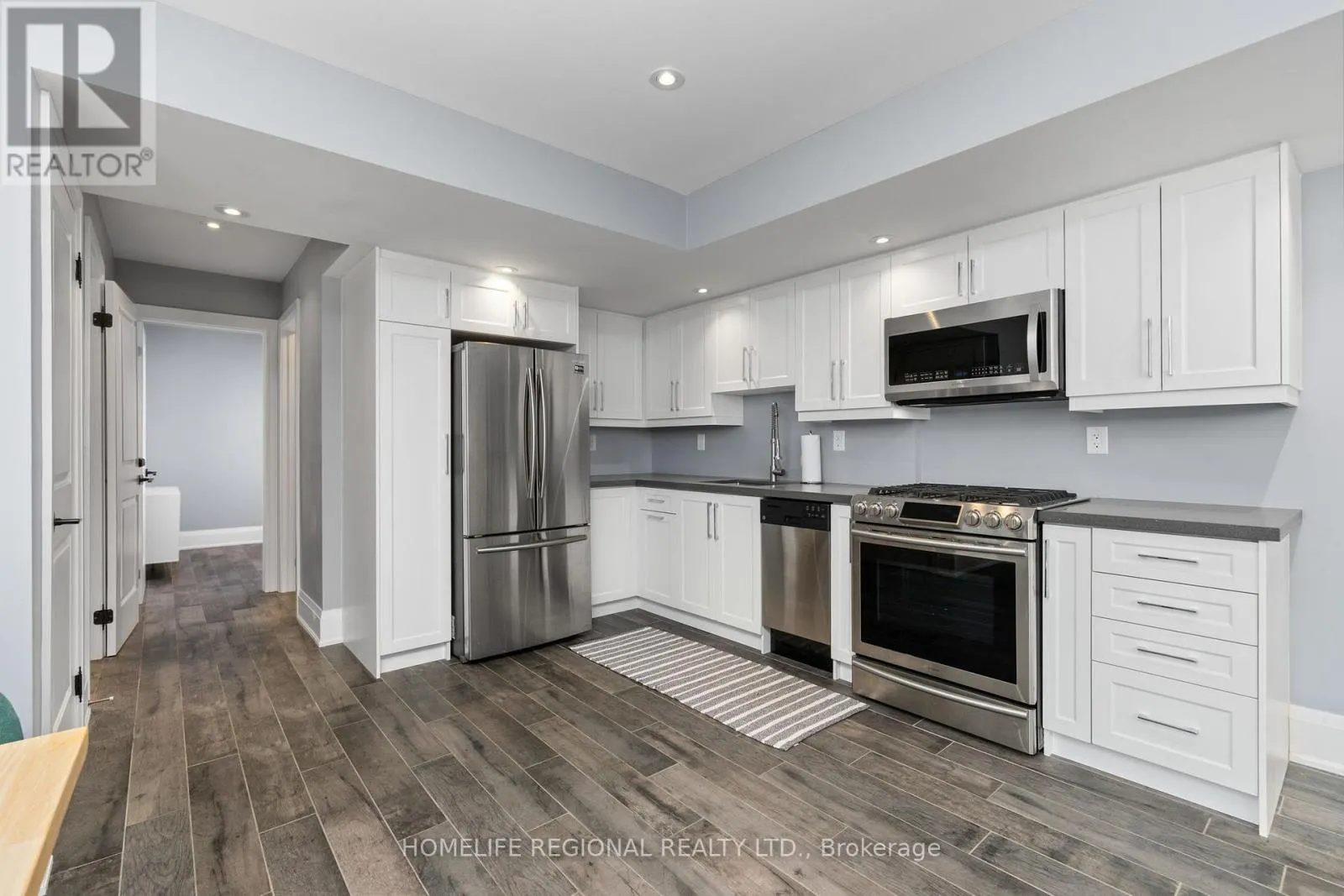 313 ROBINA AVENUE