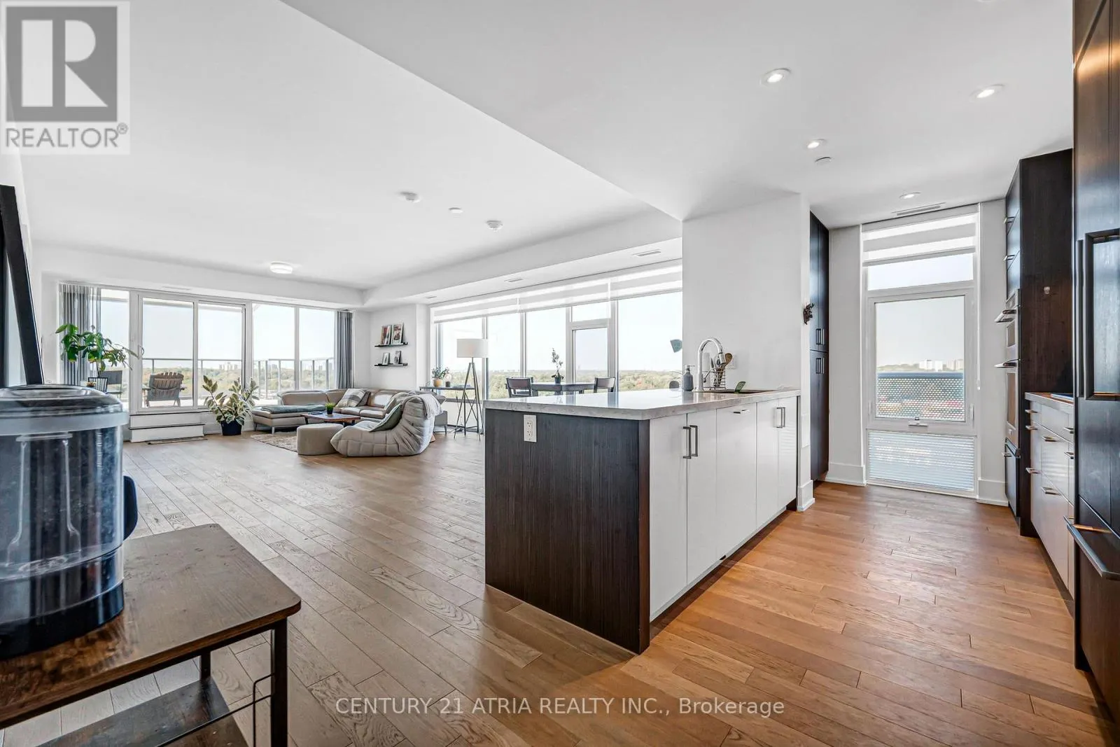 1219 - 25 ADRA GRADO WAY