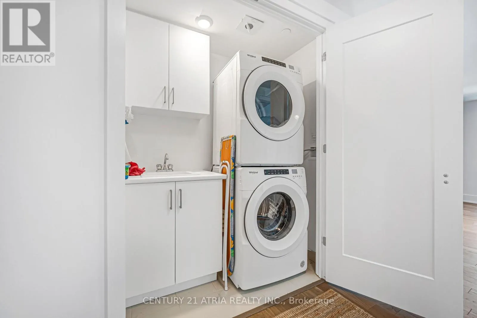 1219 - 25 ADRA GRADO WAY