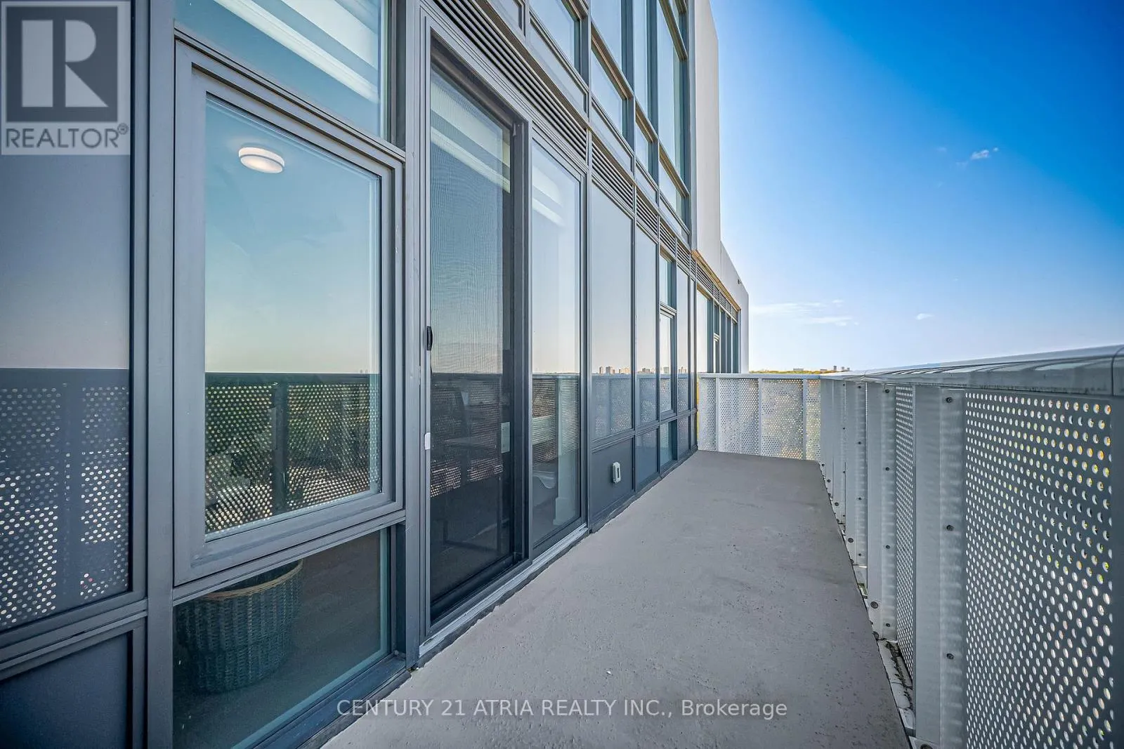 1219 - 25 ADRA GRADO WAY