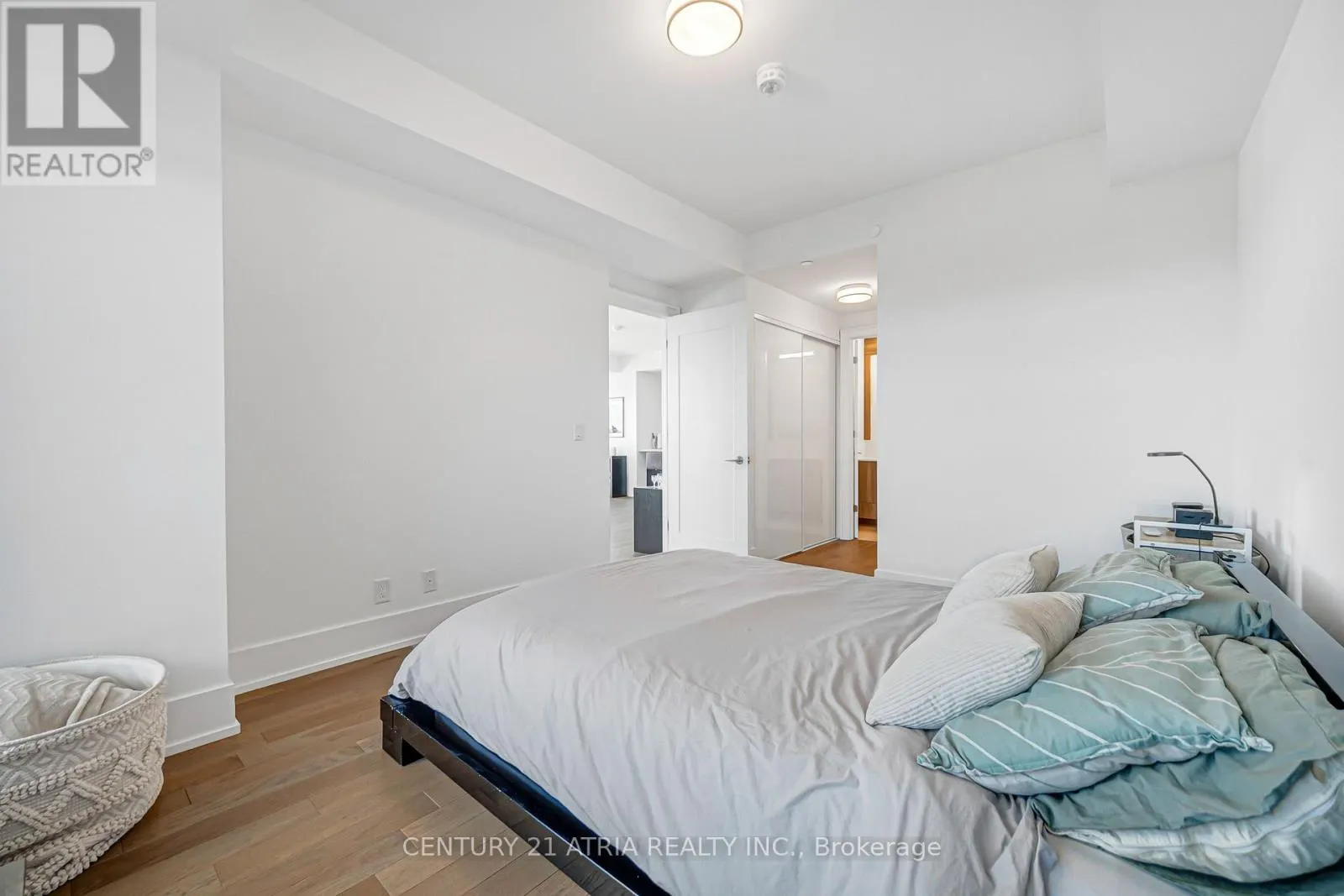 1219 - 25 ADRA GRADO WAY