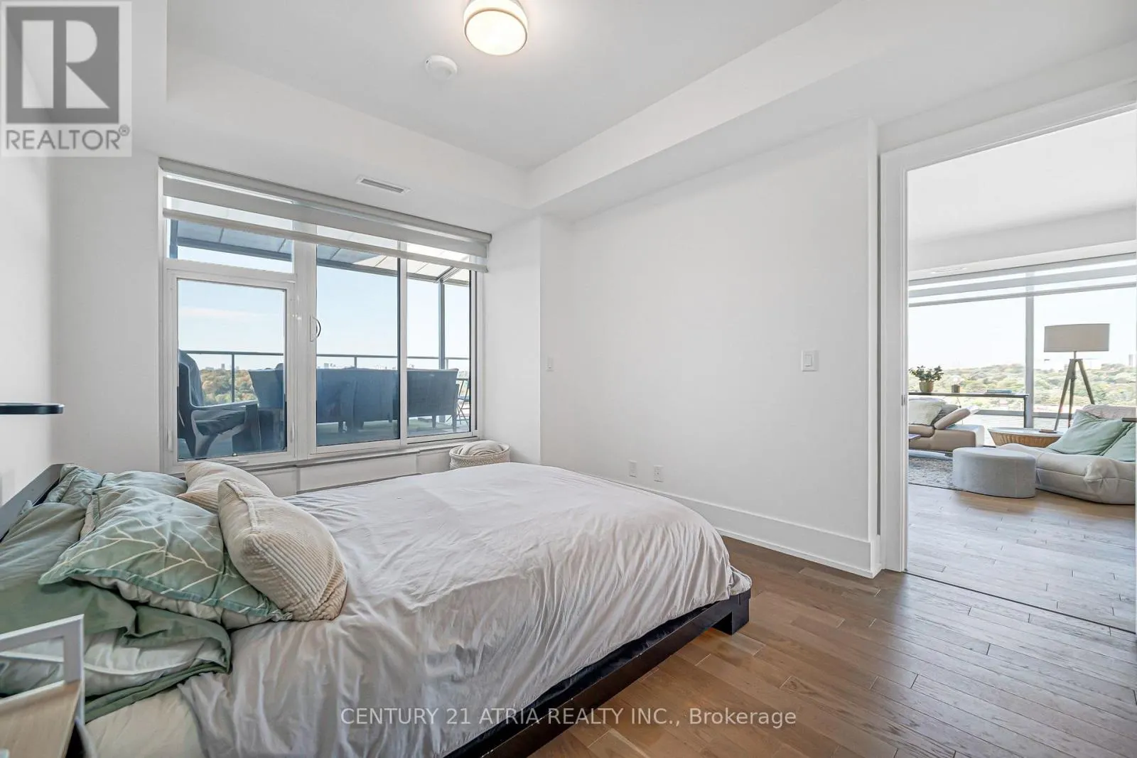 1219 - 25 ADRA GRADO WAY
