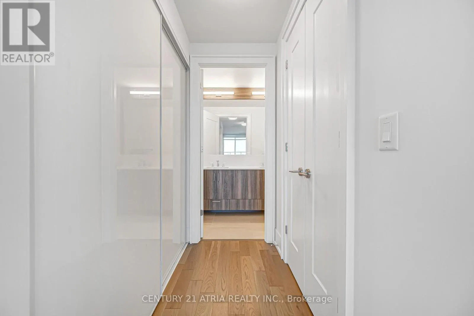 1219 - 25 ADRA GRADO WAY