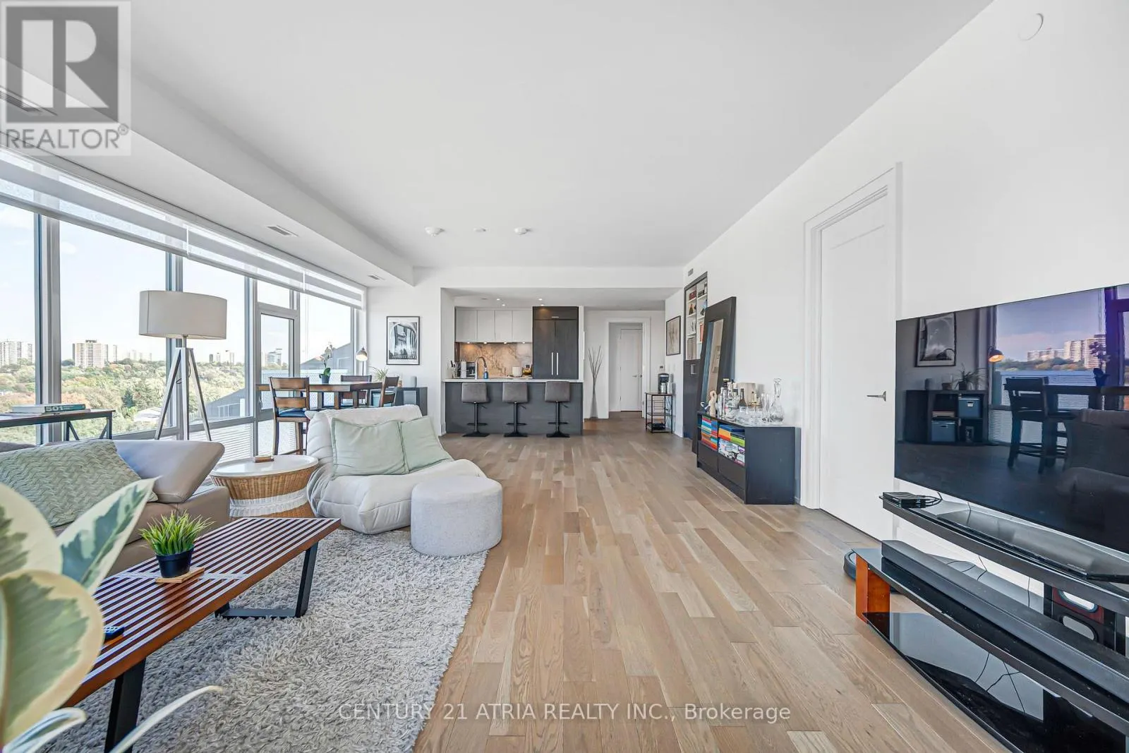 1219 - 25 ADRA GRADO WAY