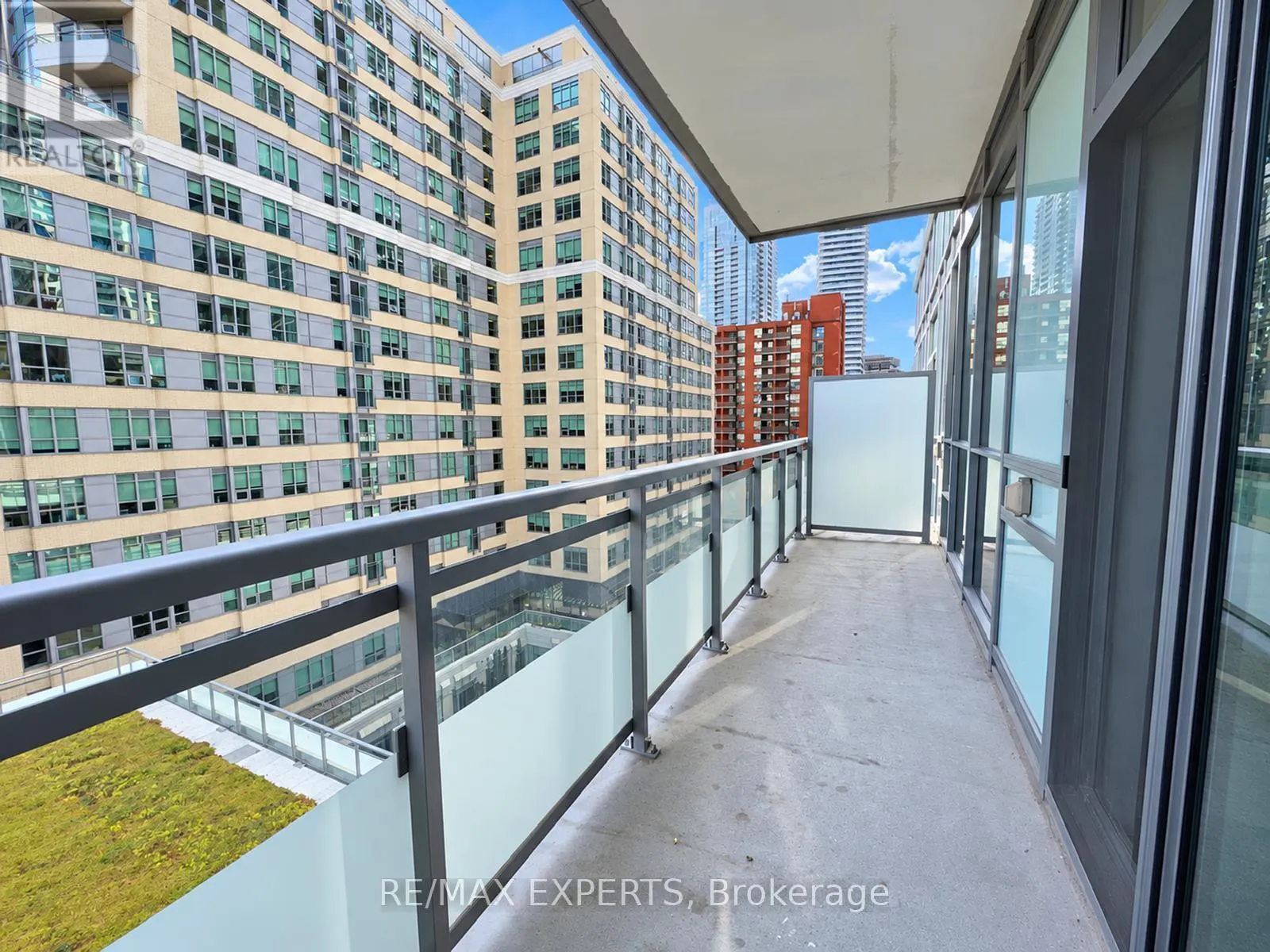 721 - 98 LILLIAN STREET