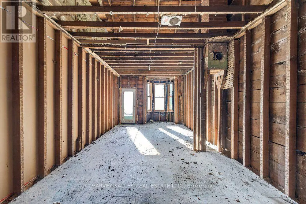483 ROXTON ROAD