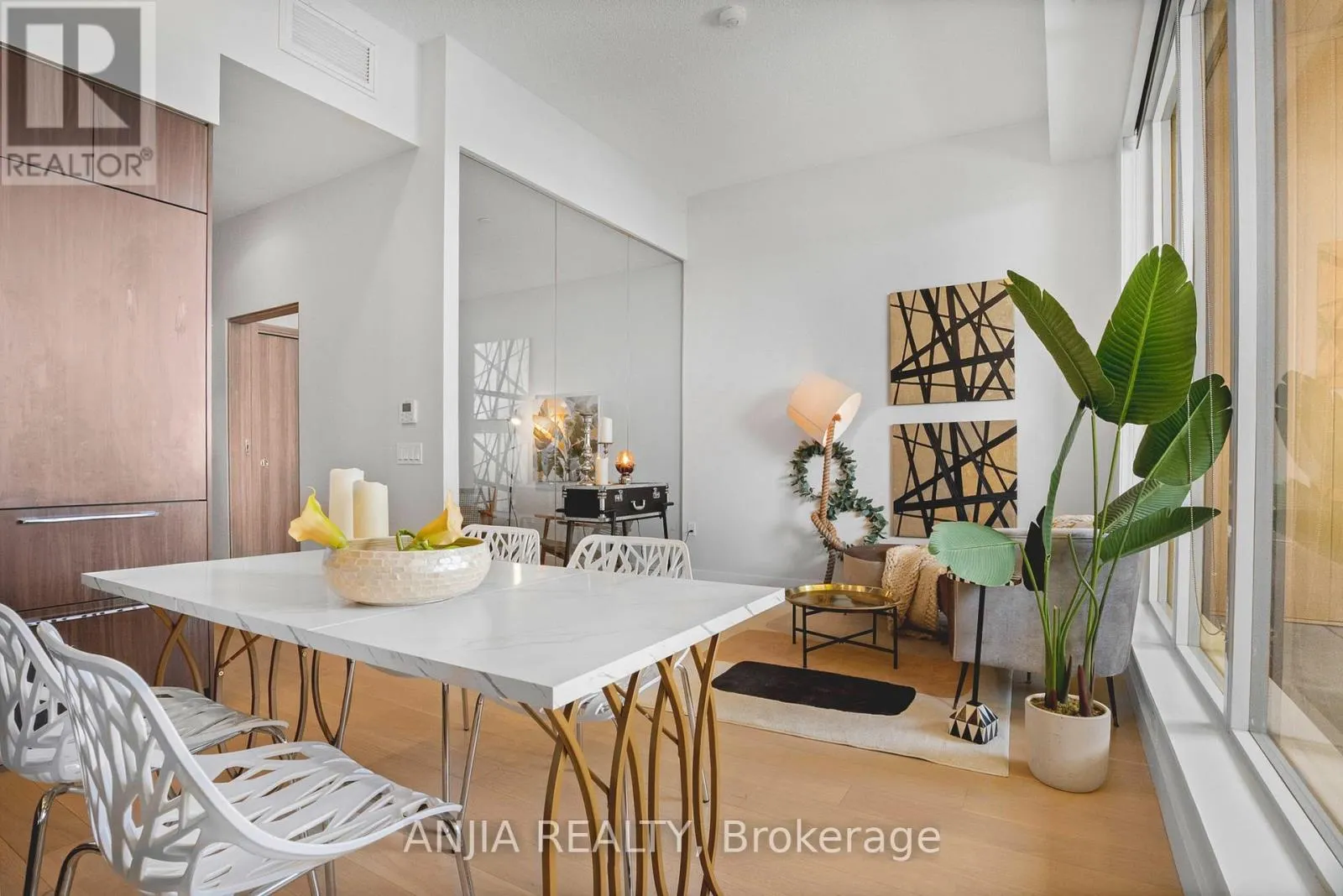 TH607 - 85 MCMAHON DRIVE
