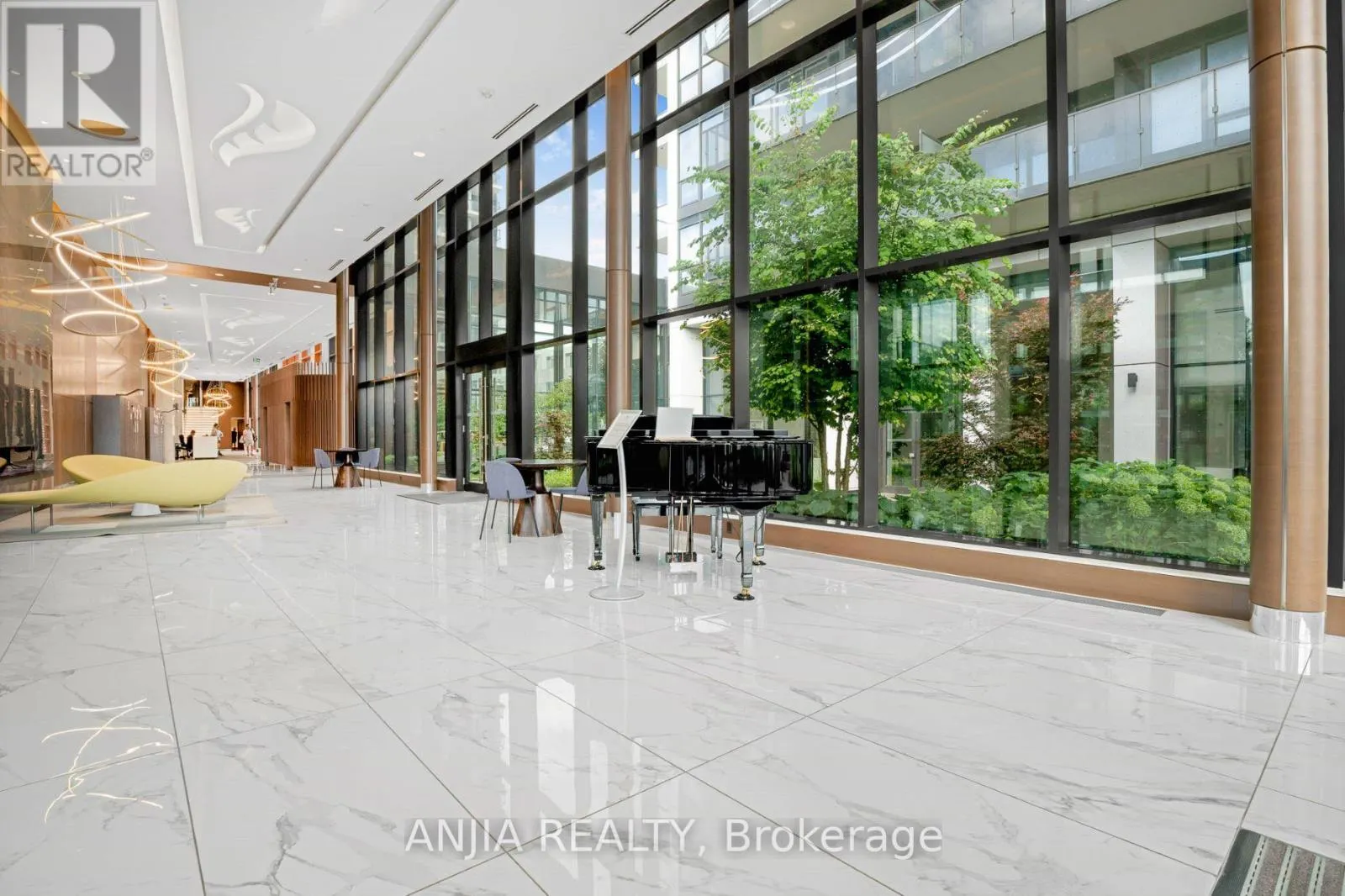 TH607 - 85 MCMAHON DRIVE