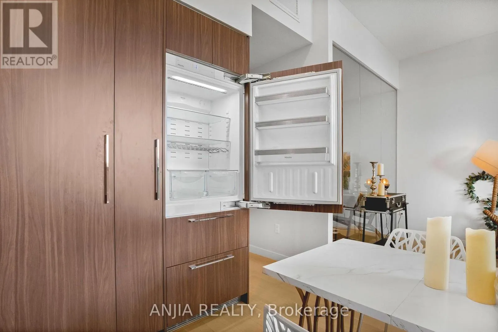 TH607 - 85 MCMAHON DRIVE