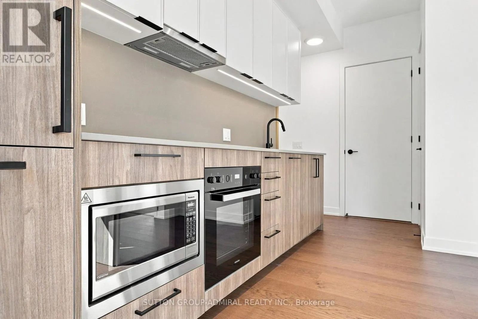 1625 - 89 MONTCLAIR AVENUE