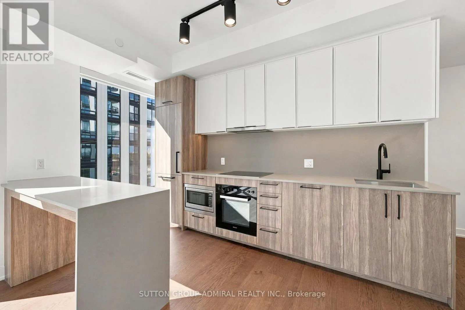 1625 - 89 MONTCLAIR AVENUE