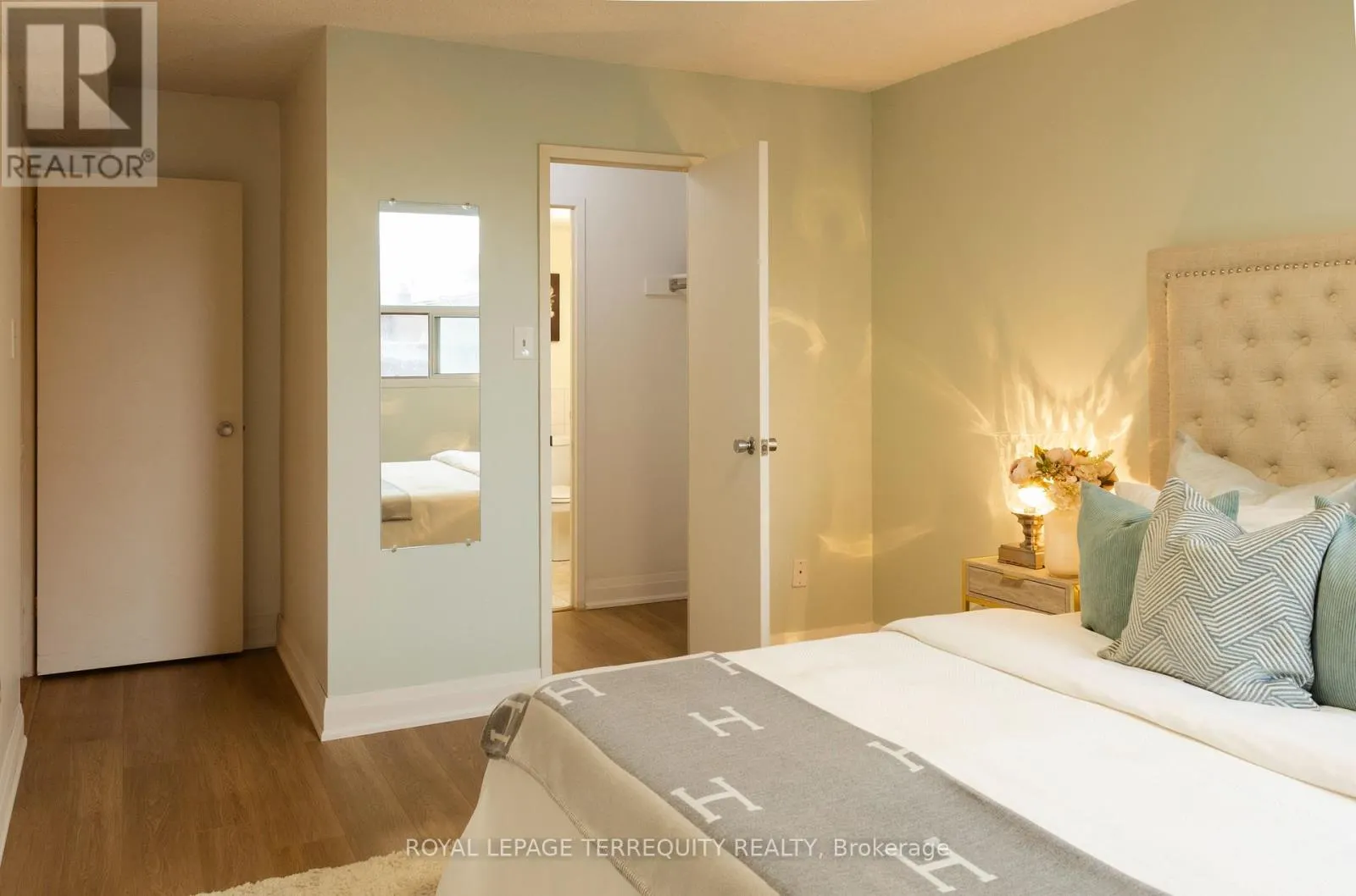 205 - 1338 YORK MILLS ROAD