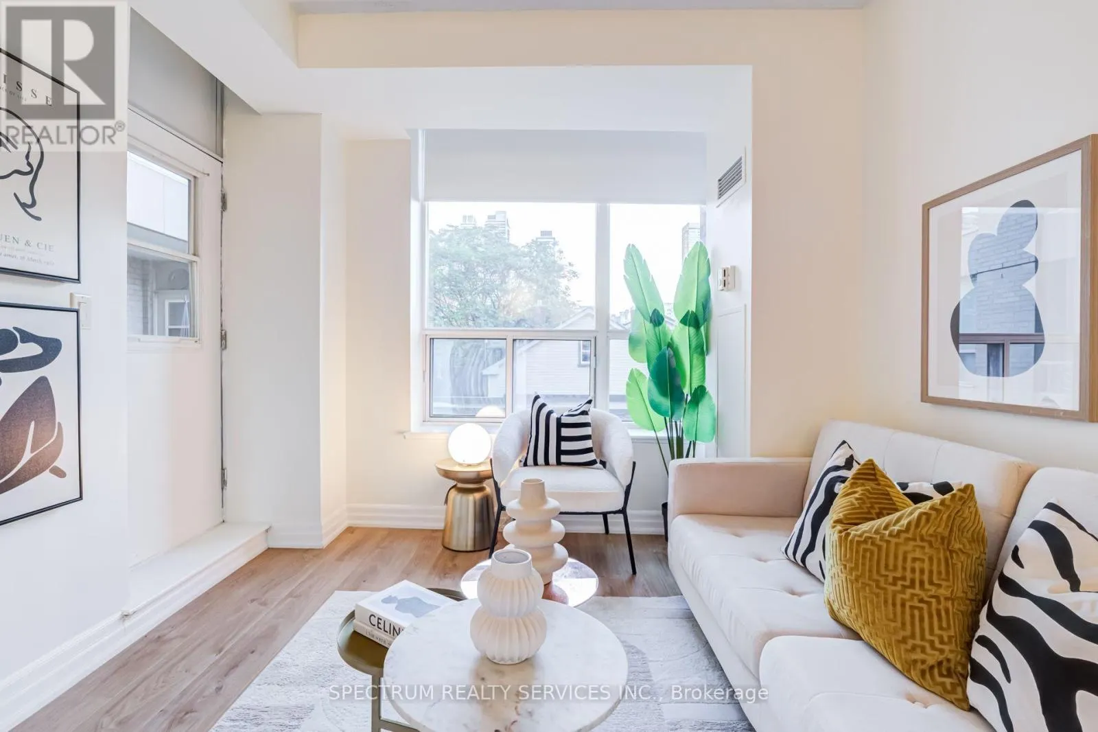 301 - 70 ALEXANDER STREET