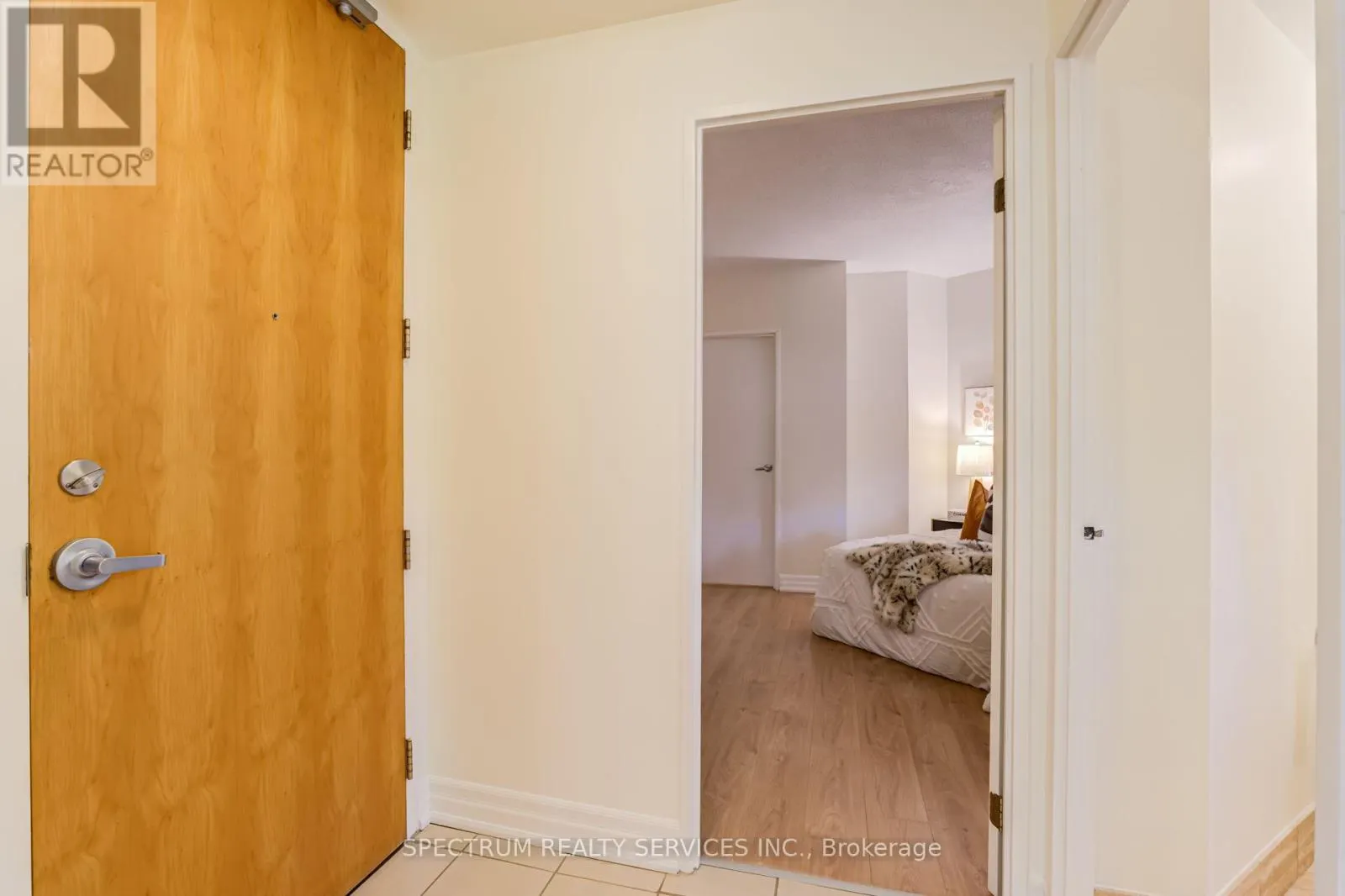 301 - 70 ALEXANDER STREET