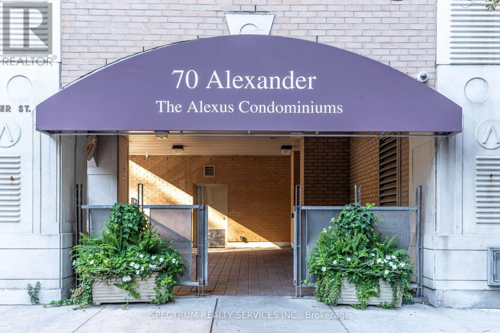 301 - 70 ALEXANDER STREET