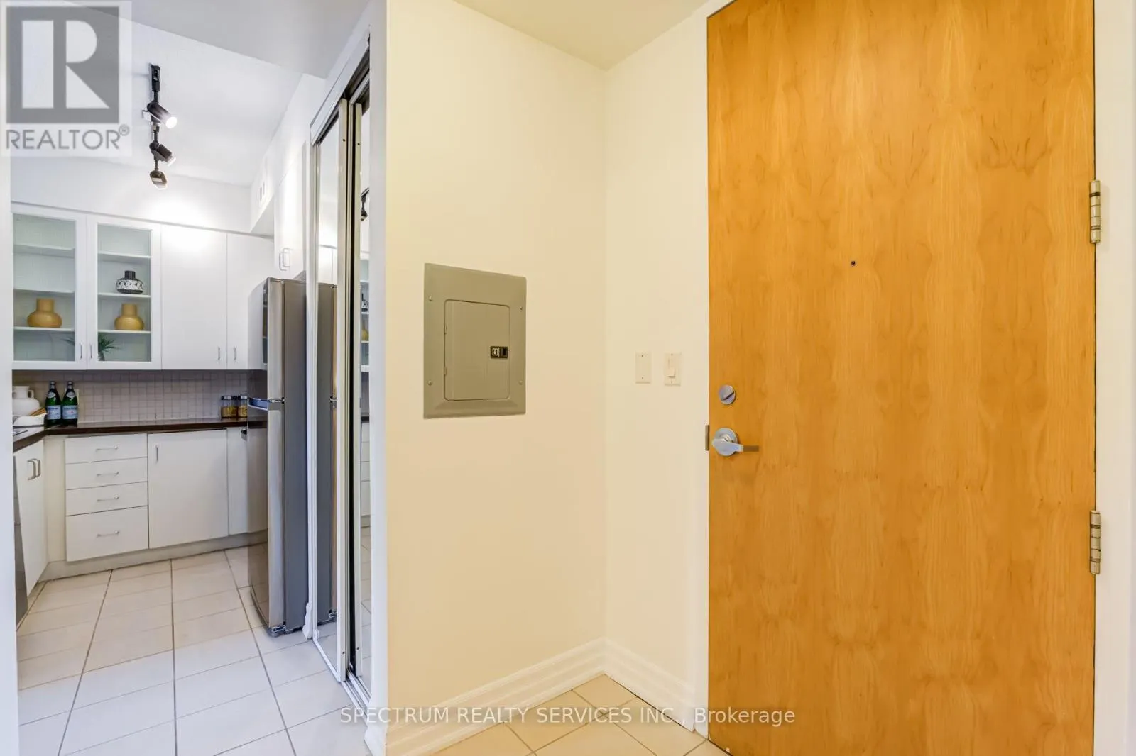 301 - 70 ALEXANDER STREET