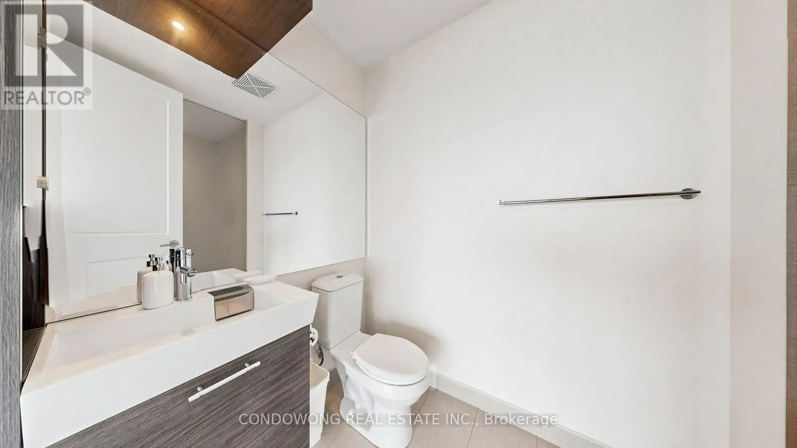 7507 - 388 YONGE STREET